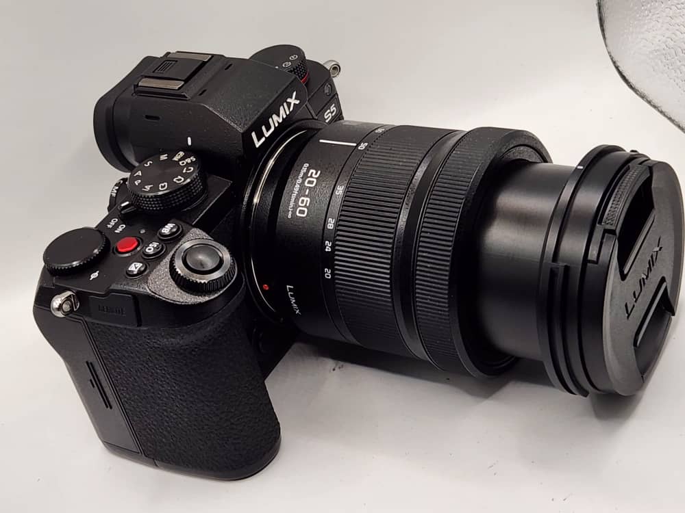 panasonic-lumix-s5-ecran-orientable-viseur-douala-digital-camera-solutions